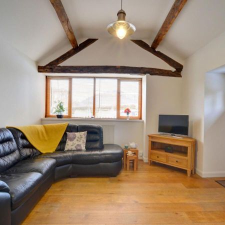 Smithy Cottage Berriew Екстериор снимка