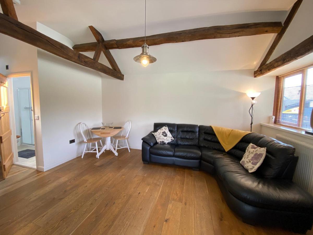 Smithy Cottage Berriew Екстериор снимка